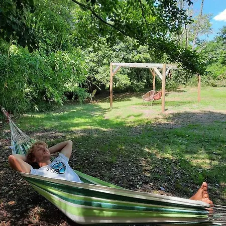 Campo de lujo Le Tipi Glamour Au Bord De La Riviere